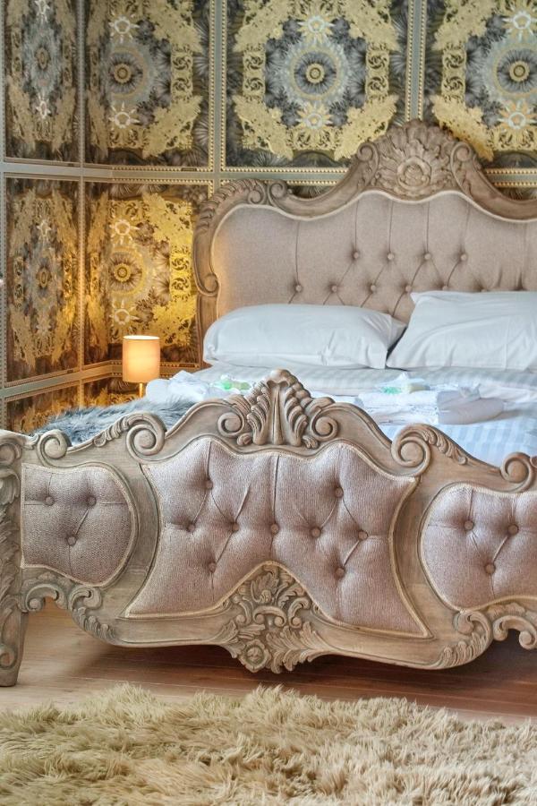 Deluxe 4 Or 5 Bed House With Hot Tub, Cinema Room Sleeps 15 แซฟฟรอนวอลเดน ภายนอก รูปภาพ