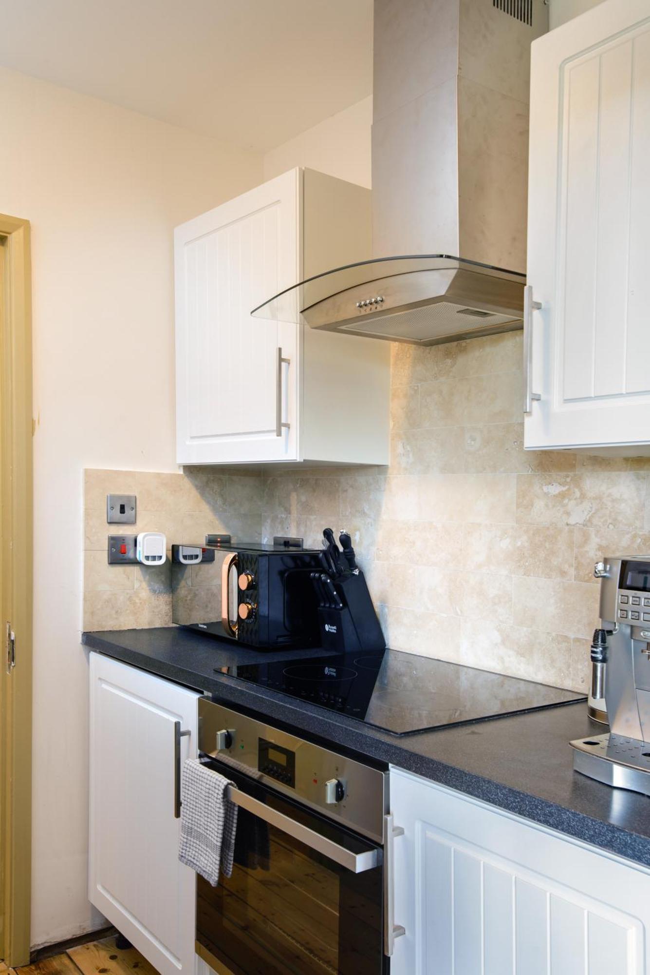 Deluxe 4 Or 5 Bed House With Hot Tub, Cinema Room Sleeps 15 แซฟฟรอนวอลเดน ภายนอก รูปภาพ
