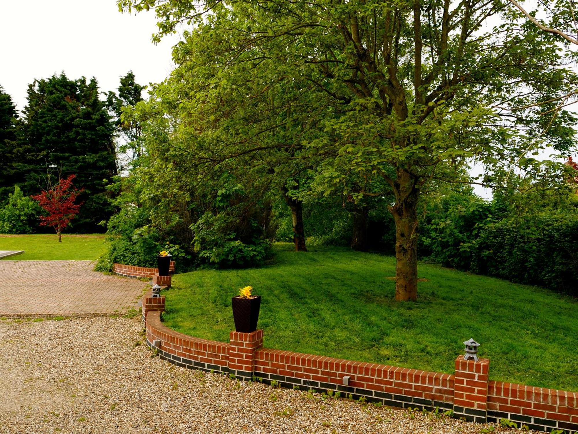 Deluxe 4 Or 5 Bed House With Hot Tub, Cinema Room Sleeps 15 แซฟฟรอนวอลเดน ภายนอก รูปภาพ